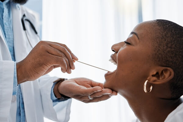 oral-cancer-screening-what-happens-during-visit